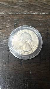 lot 77 image: SILVER MINT MARK S 1976 Bicentennial Washington Quarter in Protective Case