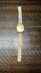 lot 100 image: Bulova Accutron M9 14K Gold Filled Watch with Mesh Bracelet 1960-1970 model approximately