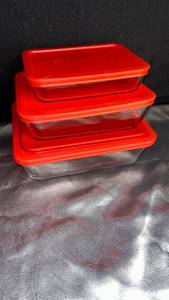 lot 125 image: Pyrex Glass Storage Containers with Red Lids Set of 3