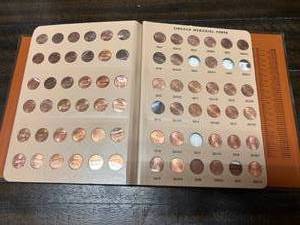 lot 132 image: Lincoln Memorial Cents Collection  Set 1959-2008