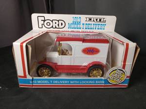 lot 4943 image: ERTL Ford 1913 Model T Delivery Truck Die-Cast Metal with Locking Bank