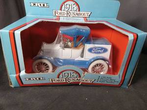 lot 4946 image: ERTL 1918 Ford Runabout Die-Cast Metal Coin Bank