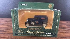 lot 5445 image: ERTL Anheuser Busch Budweiser Die Cast Metal Truck 143 Scale