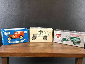 lot 5490 image: 1992 CITGO Ford Model A Delivery Truck Die Cast Bank Collection