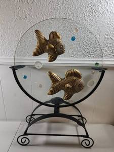 lot 85 image: Glass Display with Metal Stand and Decorative Fish