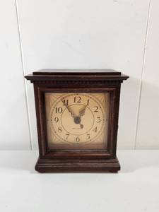lot 100 image: Seth Thomas Wood Mantel Clock