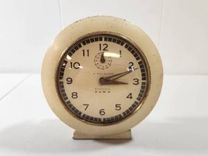 lot 102 image: Ingraham Sentinel Dawn 8-Day Alarm Clock