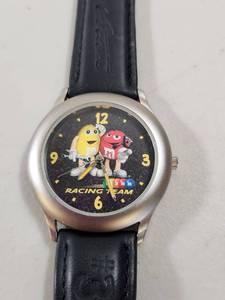lot 114 image: M&Ms Racing Team Character Watch 1999