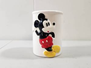 lot 122 image: Disney Mickey Mouse 3D Character Ceramic Toothbrush Holder
