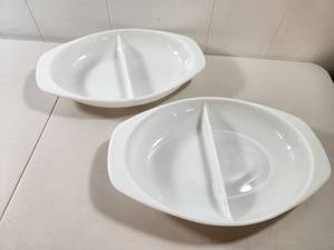 lot 140 image: Pyrex White Divided Serving Dishes Set