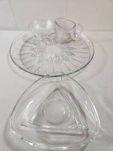lot 156 image: Pressed Glass Serving Set with Tray Bowl and Creamer