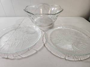lot 163 image: Pressed Glass Bowl and Plate Set with Floral Design