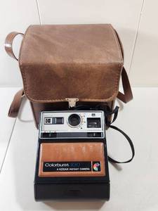 lot 181 image: Kodak Colorburst 100 Instant Camera with Leather Case