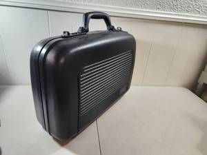 lot 182 image: VHS Movie Camera Kit with Carrying Case