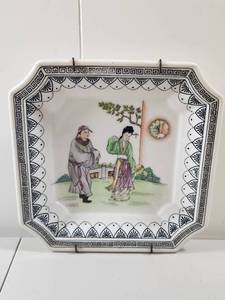 lot 191 image: Chinese Porcelain Octagonal Plate with Traditional Figures