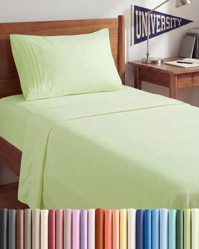 lot 1561 image: Twin XL Size 3 Piece Sheet Set - Comfy Breathable & Cooling Sheets - Hotel Luxury Bed Sheets for Women & Men - Deep Pockets, Easy-Fit, Soft & Wrinkle Free Sheets - Light Sage Green Oeko-Tex Bed Sheets - Retail $30