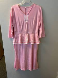 lot 199 image: Pink Dress, XXL - Retail $0