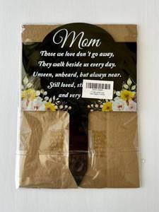 lot 252 image: Mom Memorial Garden Grave Marker PlaqueStake, 7.5 x 10.5 inches - Retail $15