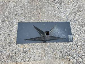 lot 7183 image: Captok Skid Steer Hitch Mount Plate  CK-HMP40