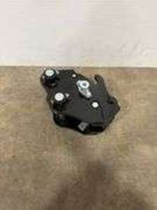 lot 348 image: Unused SDLANCH Semi-Automatic Quick Change Coupler