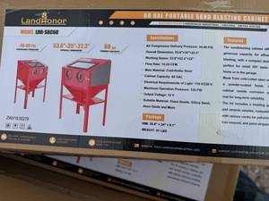 lot 2869 image: Unused Landhonor 60 Gal Portable SAnd Blasting Cabinet  LHR-SBC60