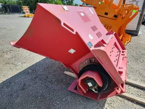 lot 610 image: Raytree RMBC72 72 Skid Steer Block Crusher