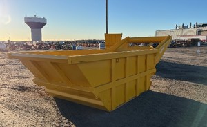 lot 3168 image: Suihe 9CY Material Hopper  Yellow