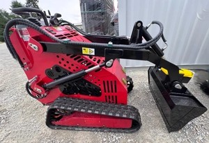 lot 202 image: SDLANCH SDLL60 Mini Skid Steer Loader
