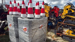 lot 126 image: Unused Traffic Safety Cones Red and White Striped Construction Equipment Qty 250