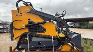 lot 302 image: Mini Track Loader Skid Steer with Hydraulic Lift Arm