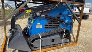 lot 406 image: Compact Track Skid Steer Loader with Bucket Attachment