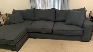 lot 900 image: Ashley Furniture Charcoal Fabric Sectional Sofa with Chaise 38X120X66