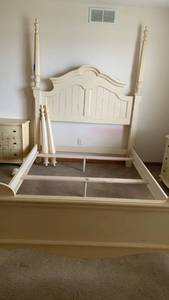 lot 909 image: Off white Four Poster Bed Frame with Carved Headboard 90X63X66