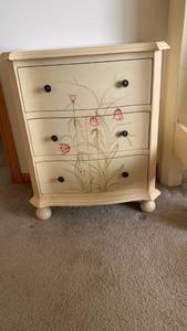 lot 910 image: Hand Painted Floral Chest of Drawers with Black Knobs 28X24X15