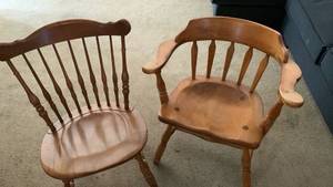 lot 916 image: 2 misc Wooden Dining Chairs