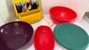lot 1108 image: Plastic serving bowls, wooden utensil holder, hamburger press and plastic baskets