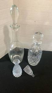 lot 1119 image: Glass Decanters