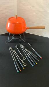 lot 1121 image: Orange Fondue Pot Set with Stainless Steel Forks and Stand