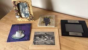 lot 1212 image: Home Decor Collection with Frames and Wall Art
