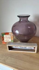 lot 1221 image: Purple Glass Vase with Decorative Picture Frame and Inspirational Plaque