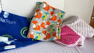 lot 1316 image: Four Throw Blankets