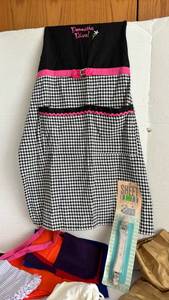lot 1321 image: New apron, sheet belts, felt pieces and more