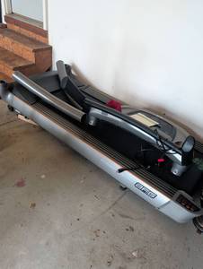 lot 3000 image: AFG Treadmill