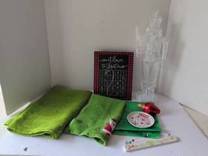 lot 3025 image: Christmas Holiday Decor lot with clear nut cracker figure