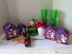 lot 3041 image: Halloween Decoration Bundle with Leprechaun Figurine and Purple Ghost Houses and more