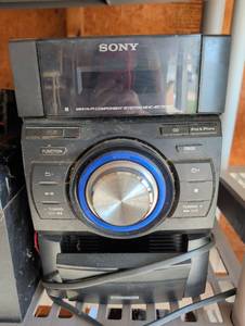 lot 3048 image: Sony MHC-EC009IP Mini Hi-Fi Component System with Subwoofer