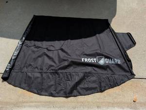 lot 3073 image: Frost guard windshield cover