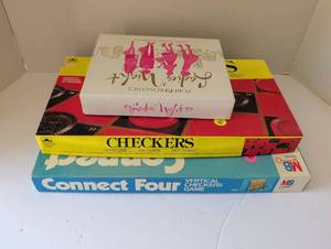 lot 3134 image: Classic Board Game Bundle - Connect Four, Checkers, and Ladies Night