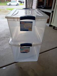 lot 3225 image: Storage Totes