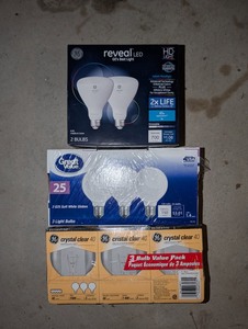 lot 3063 image: 6 lightbulbs